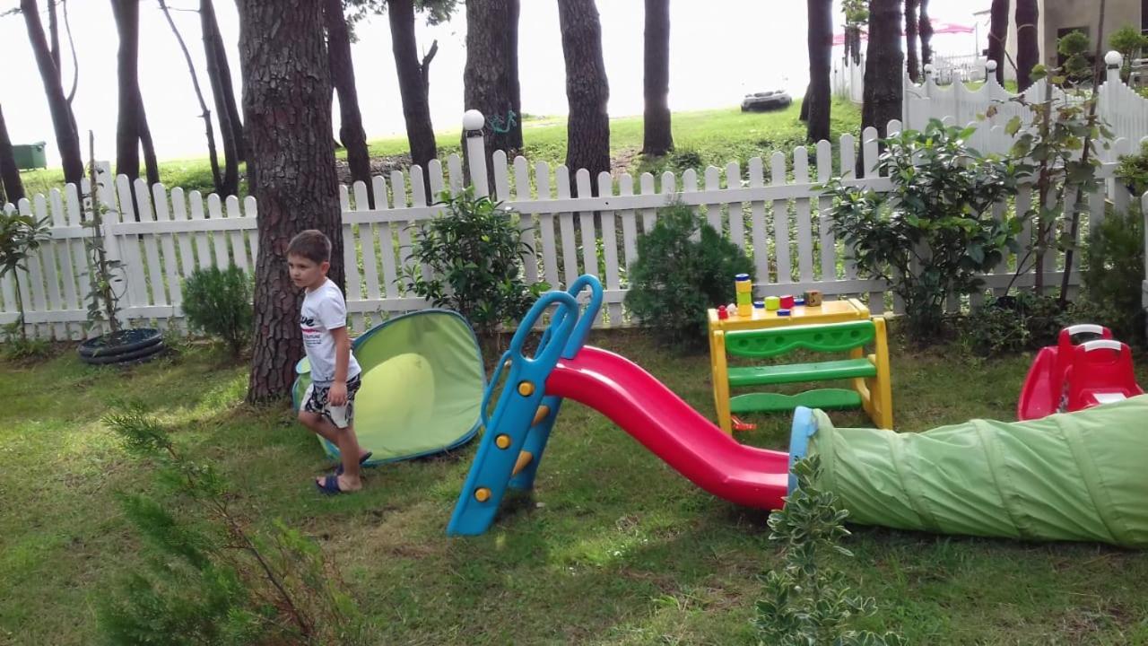 Guest House Guriani Григолети Екстериор снимка